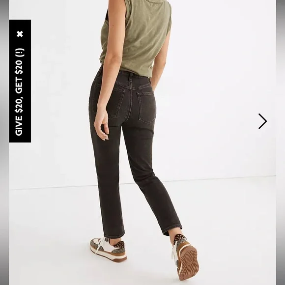 Madewell Curvy Perfect Vintage Jeans in Lunar Wash - Picture 3 of 3